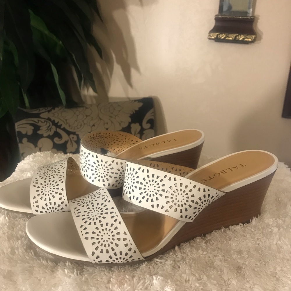 Talbots - Picture 14 of 16